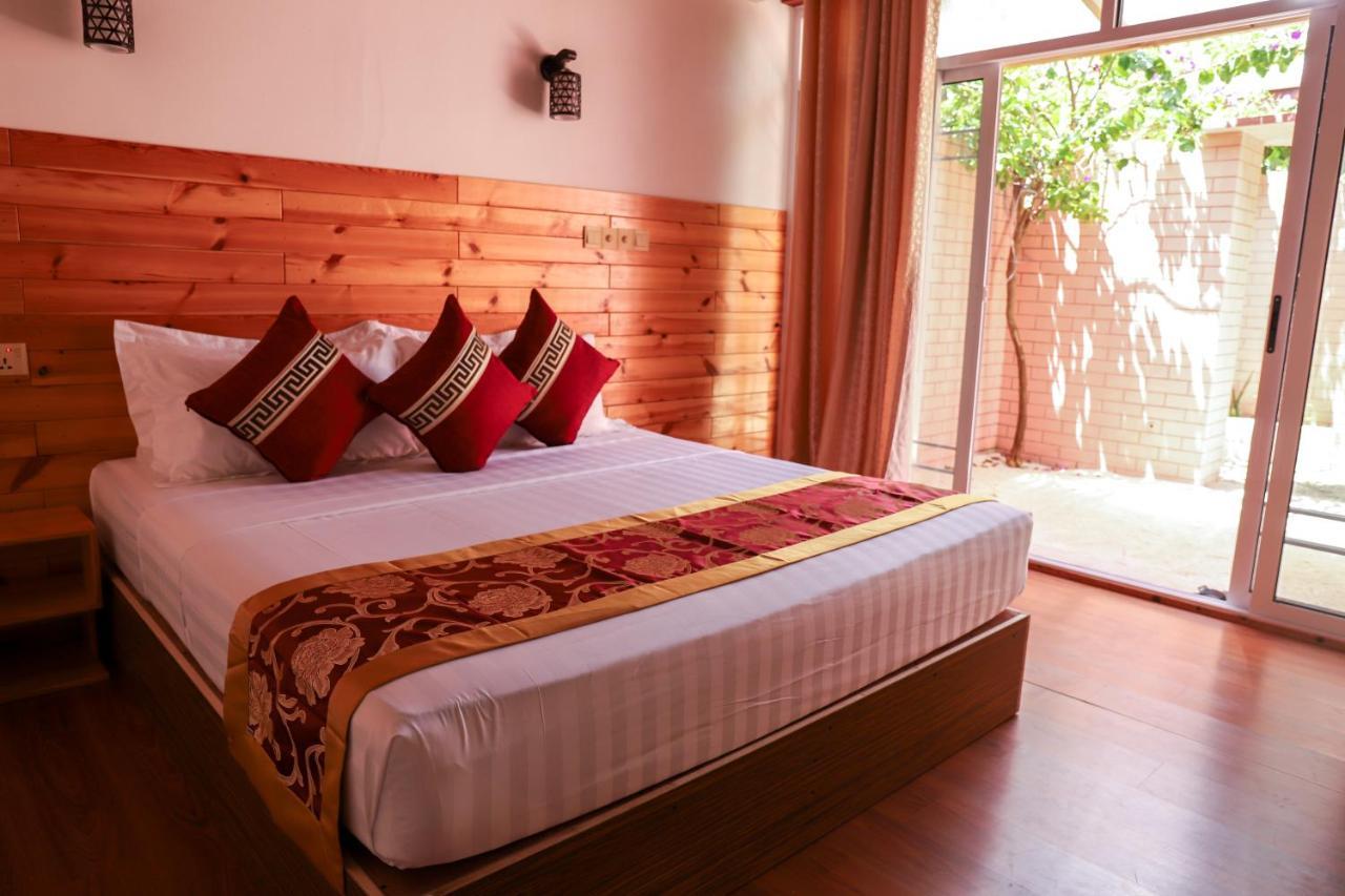 New Breeze Thoddoo Inn Exterior foto