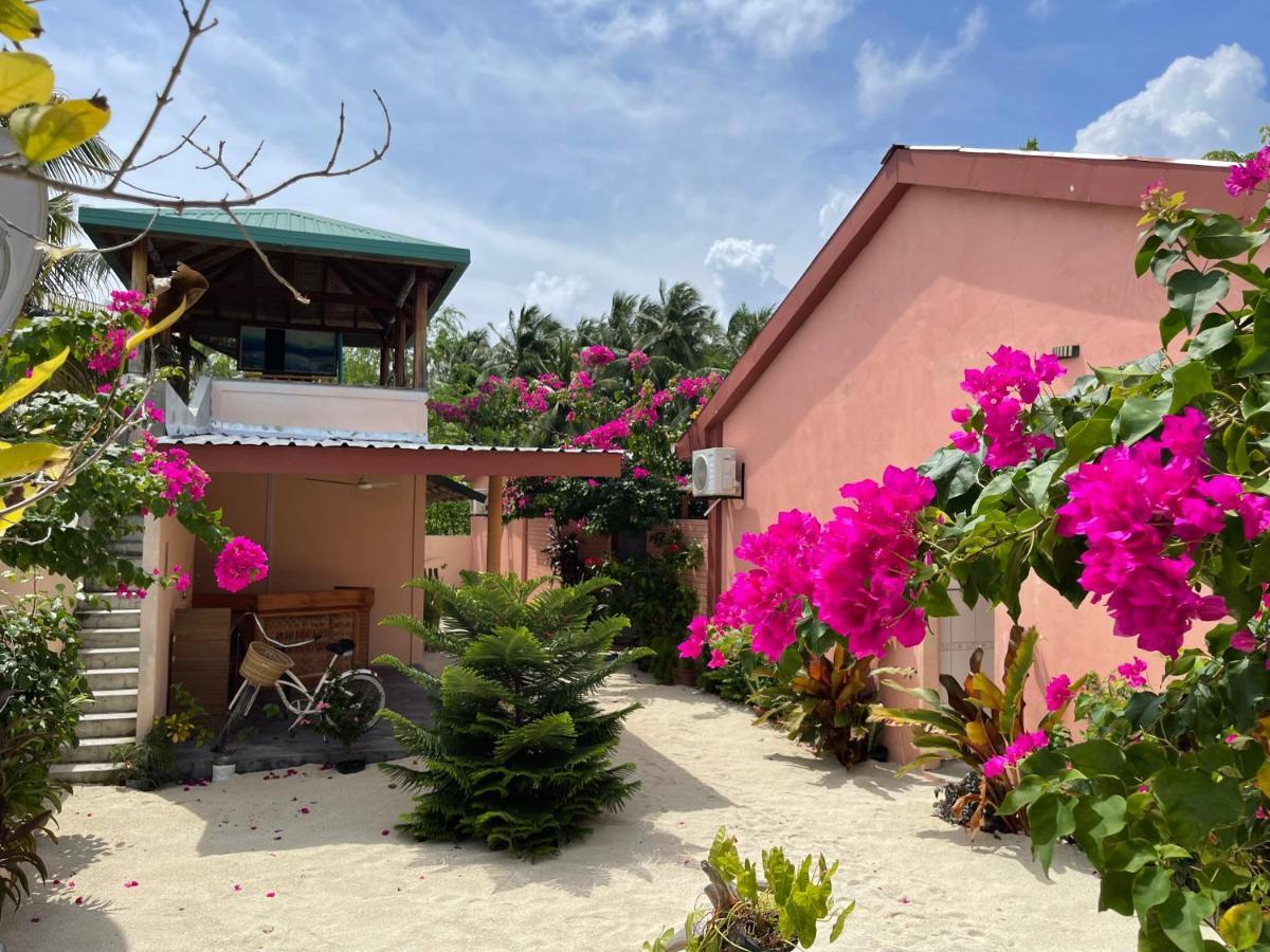 New Breeze Thoddoo Inn Exterior foto