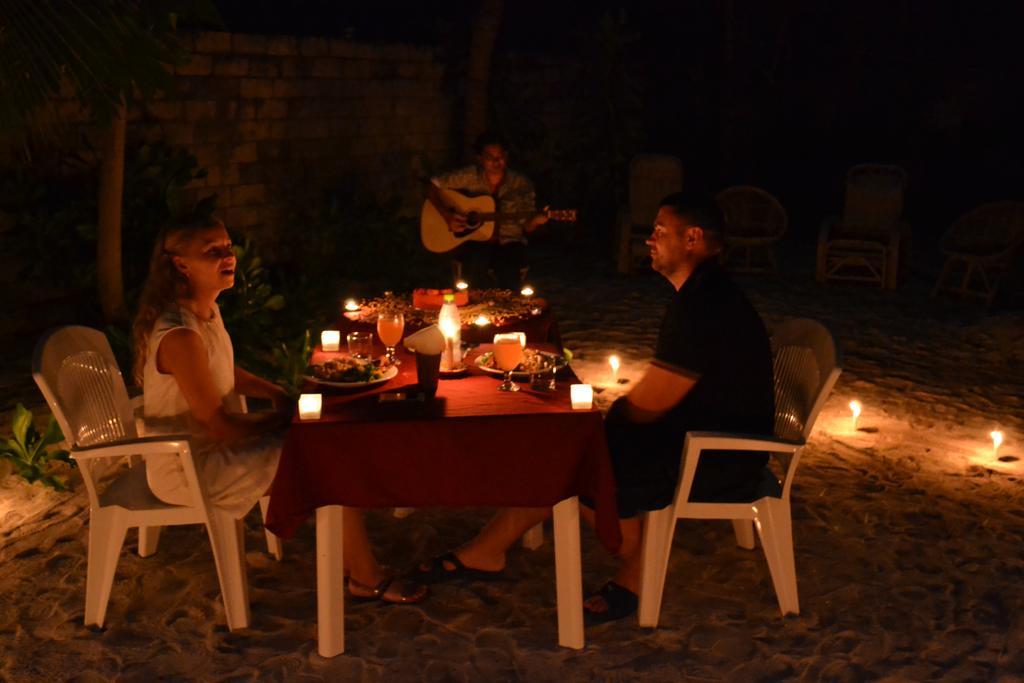 New Breeze Thoddoo Inn Exterior foto